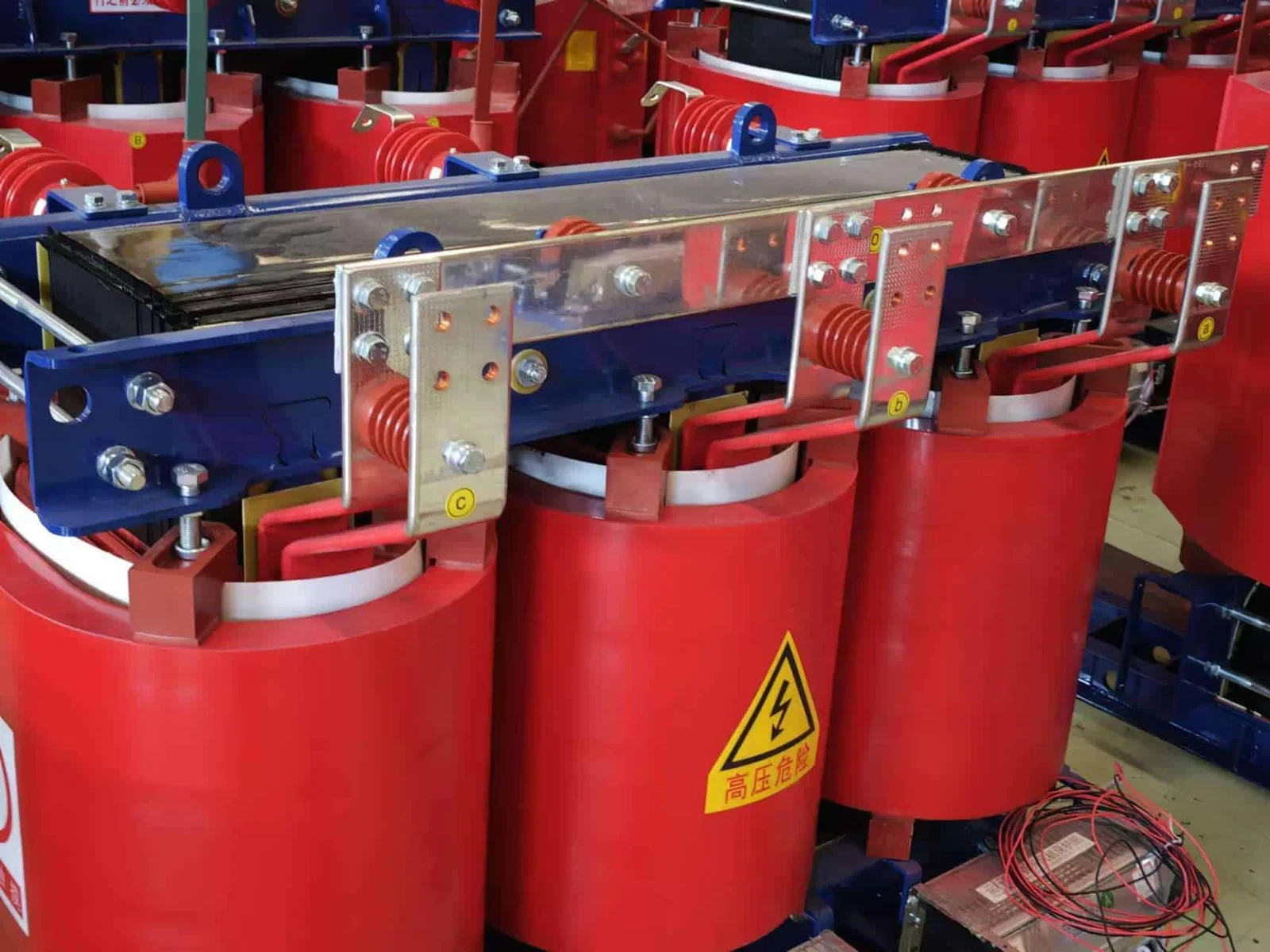 Why Do Engineers Choose Dry Type Distribution Transformers For Indoor Systems?