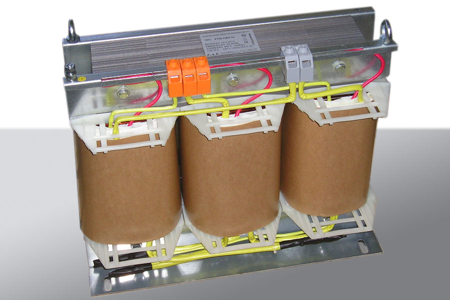 12500 Va Three To Single Phase Transformers 01