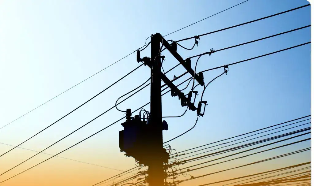 A 3 Phase Power Supply System